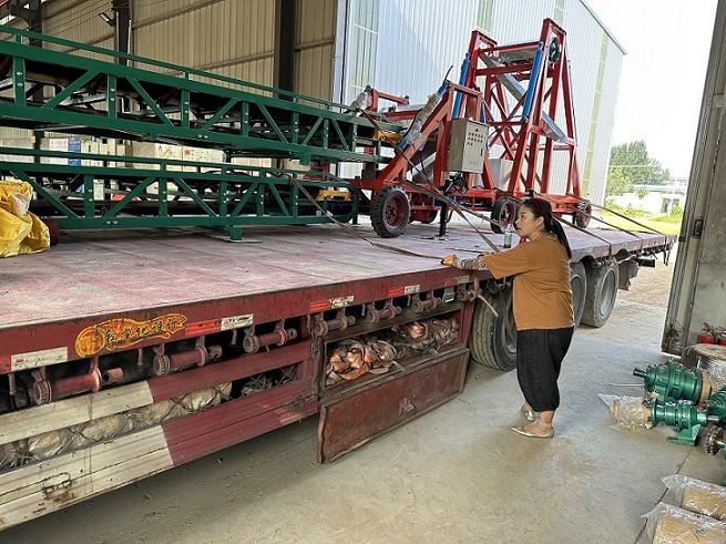 雙翼式輸送機(jī)