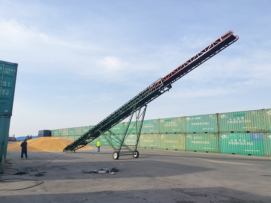 皮帶輸送機(jī)